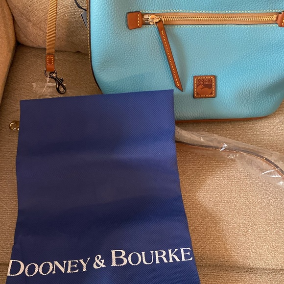 Dooney & Bourke Pebble Grain Leather Zip Sac Crossbody Bag Caribbean Blue NWT - Picture 3 of 7
